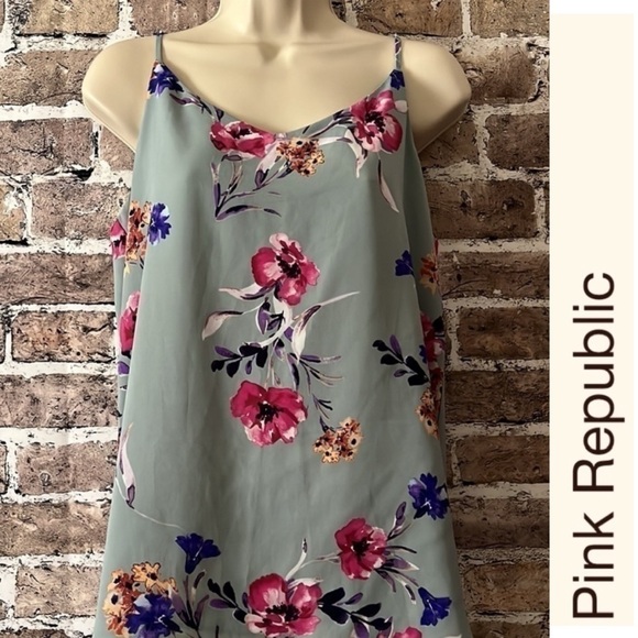 𝅺Pink Republic Floral Women’s Top‎ - Picture 1 of 4